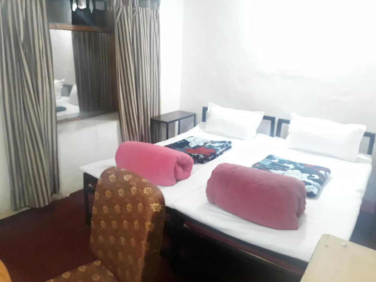 Gonbo Guest House Leh Bagian luar foto